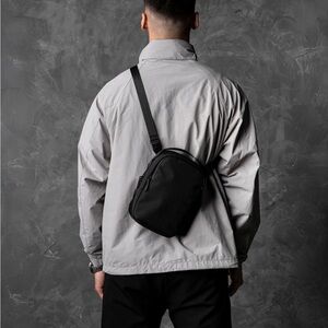 NWT ALPAKA METRO SLING MAX